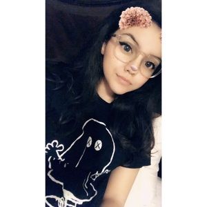 Meet your Posher, Val